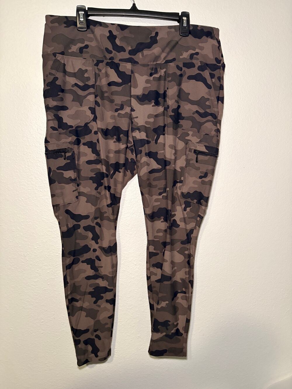 Torrid Happy Camper Camo Cargo Active Leggings - Plus Size 3 / 3X